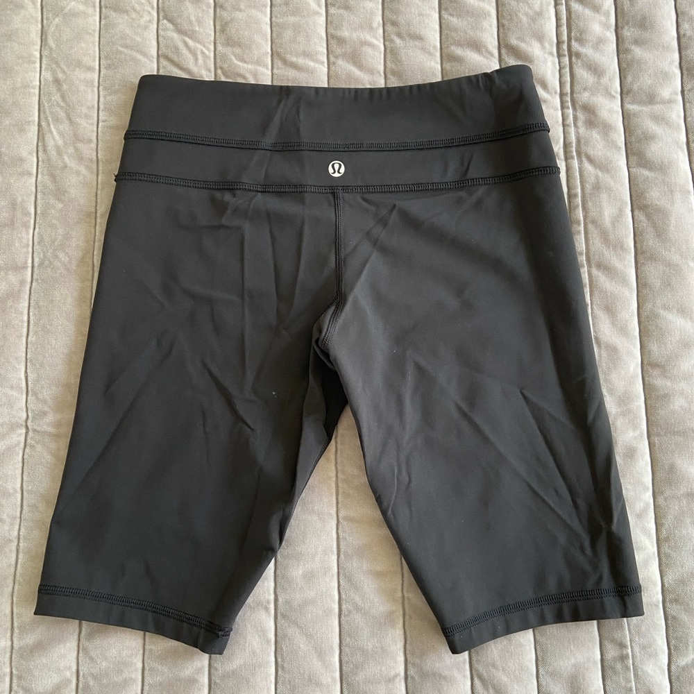 Lululemon black bike shorts